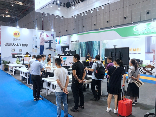 1694998248417494.jpg 2f31be608b0afeb6cee4d4a9ce25ab46_44thCIFFShanghaiHongqiao10.jpg